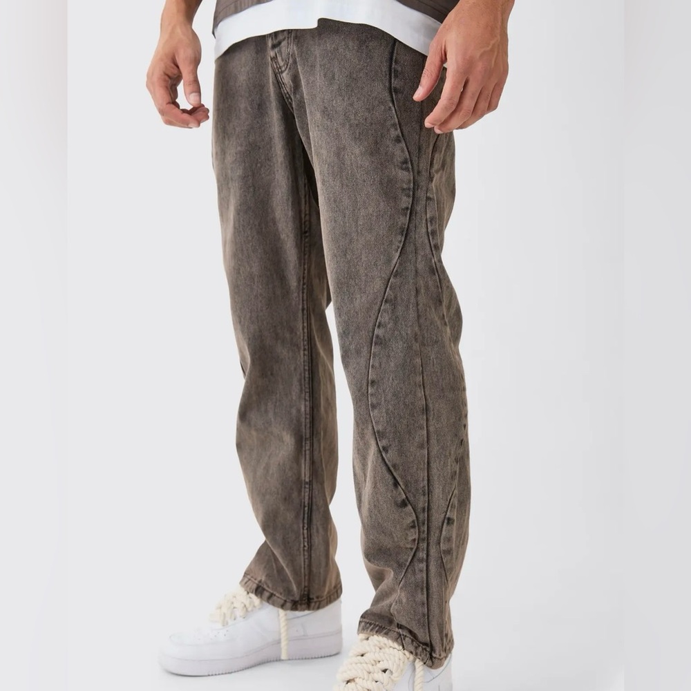 boohooMAN Relaxed Rigid Curved Side Seam Overdyed Jeans